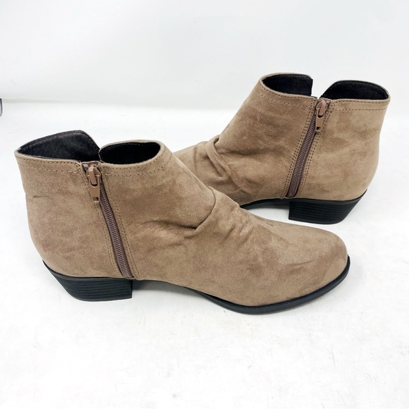 Lane Bryant Ruched Faux Suede Ankle Booties Size 10W - Picture 2 of 7